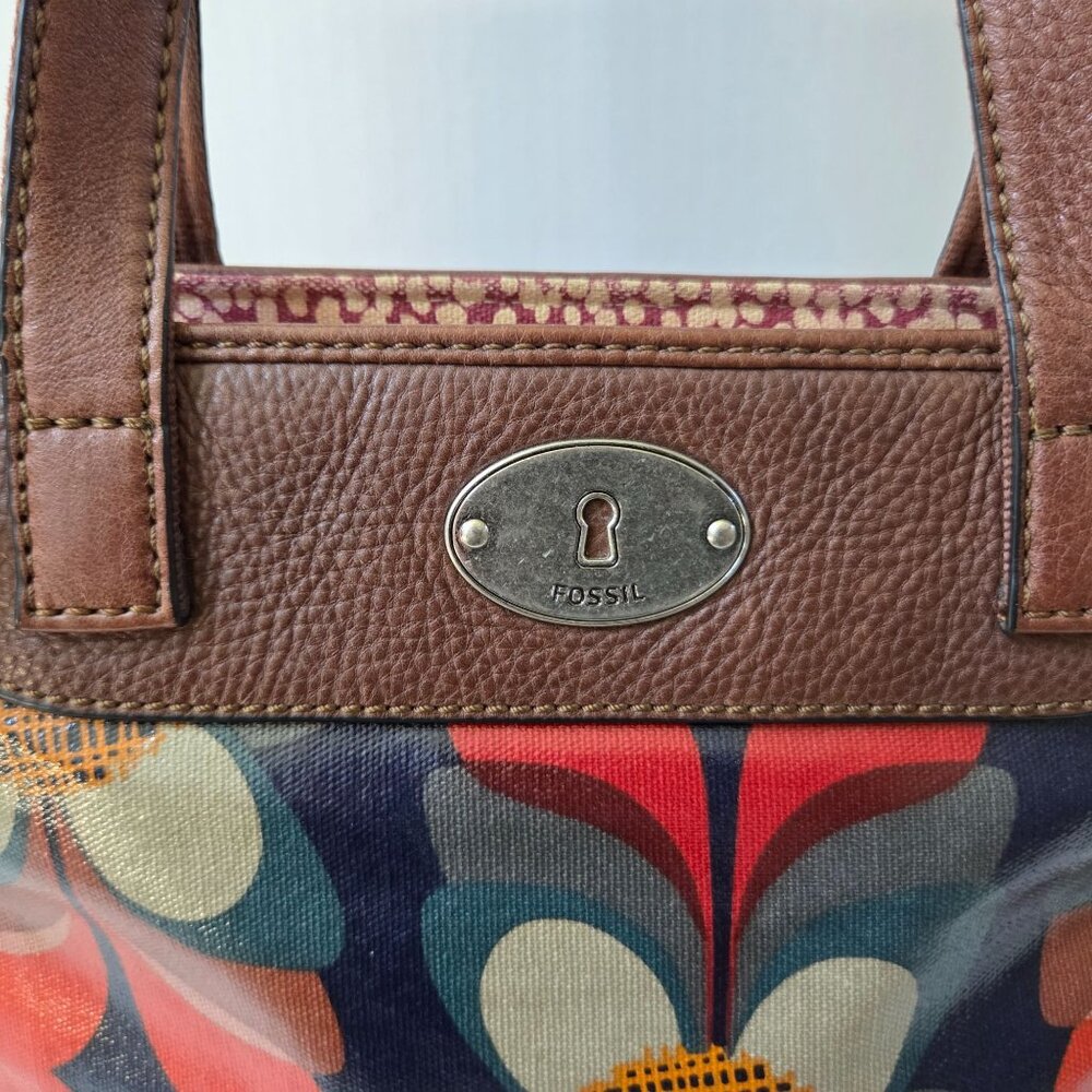 Fossil Tote Red Mod Floral Coated Canvas Keyper B… - image 4